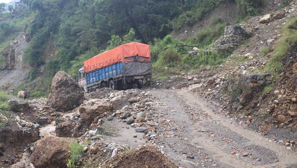 खोरिया र लमसुङ सडक सञ्जालमा जोडिए, पाँच सय घरधुरी लाभान्वित